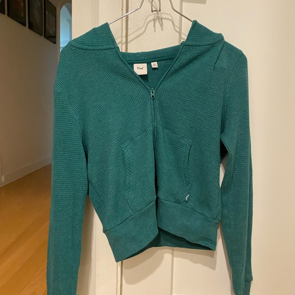 rare green aritzia tna zip up
